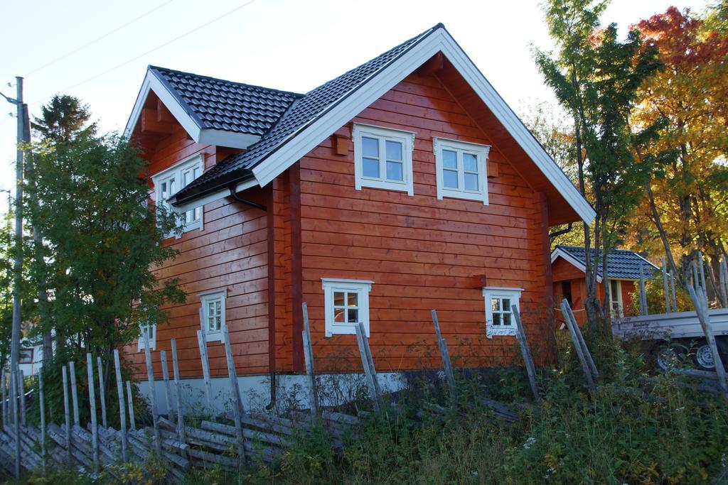 Aaroybukt Guesthouse Aroybukta Exterior photo